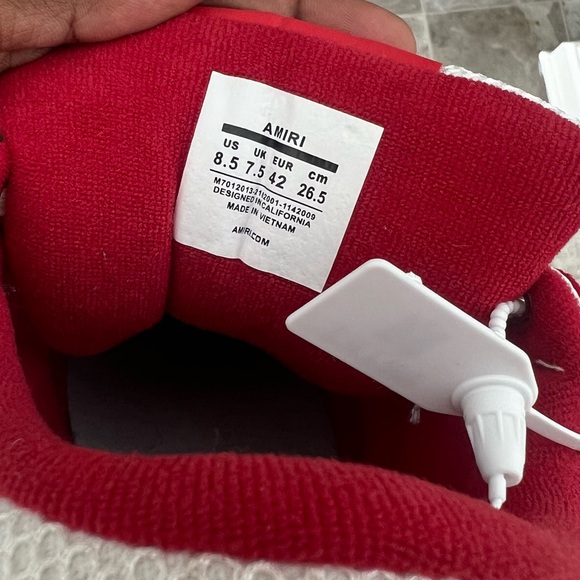 AMIRI White and Burgundy Low-Top Sneakers - Picture 4 of 6